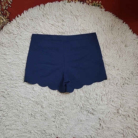 Lilly Pulitzer Shorts Buttercup Navy Blue Scallop Hem Size 12 Preppy Quiet Lux - Picture 8 of 11